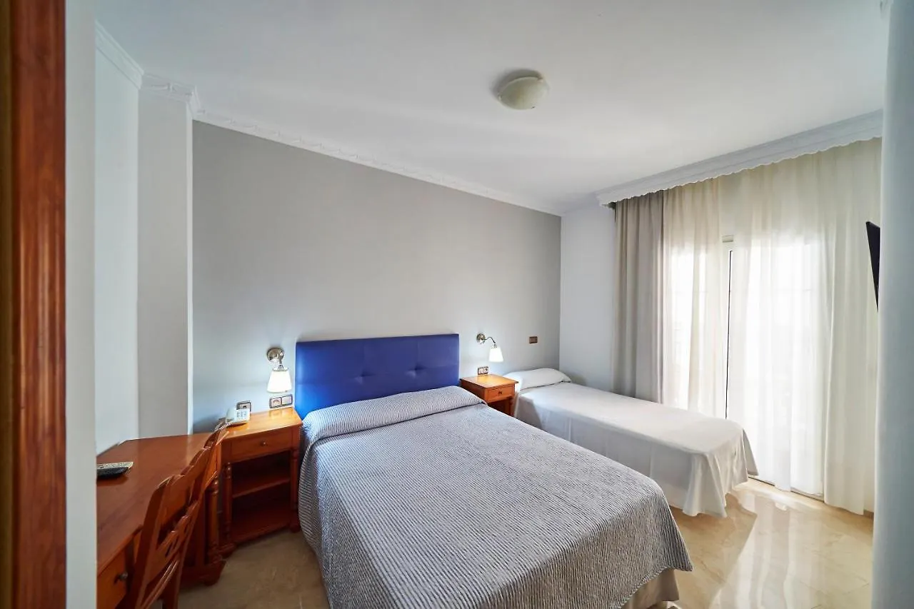 Hotel Bajamar Centro Nerja 2*,