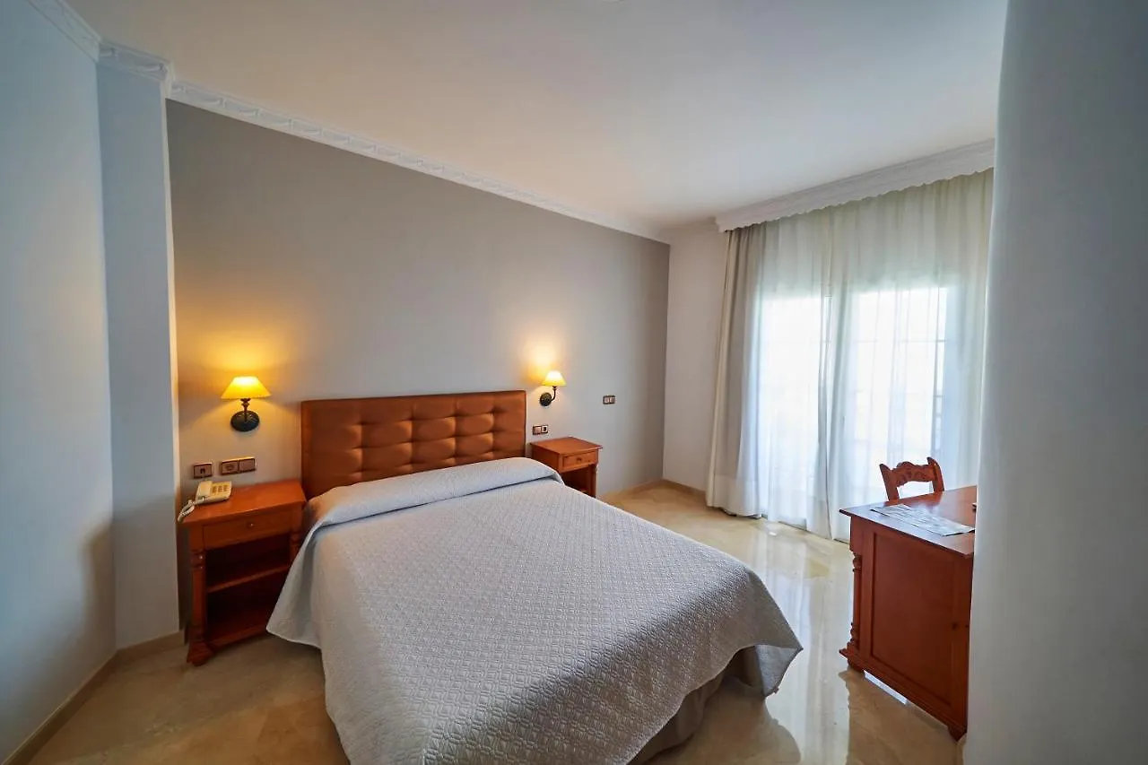 **  Hotel Bajamar Centro Nerja Hiszpania